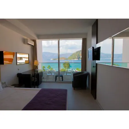 Munamar Beach Residence מלון מרמריס